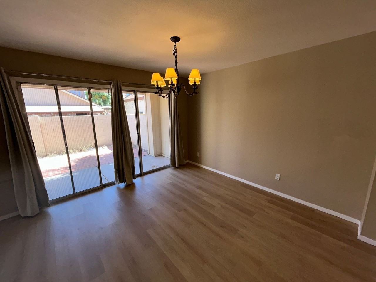 521 E Kristal Way - Photo 6 of 18