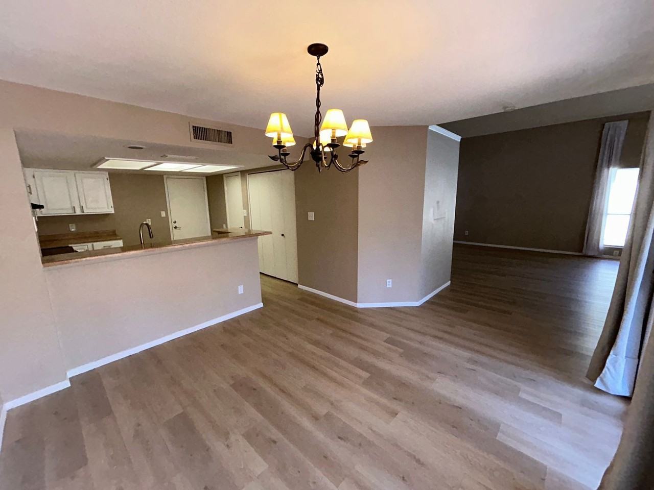 521 E Kristal Way - Photo 7 of 18