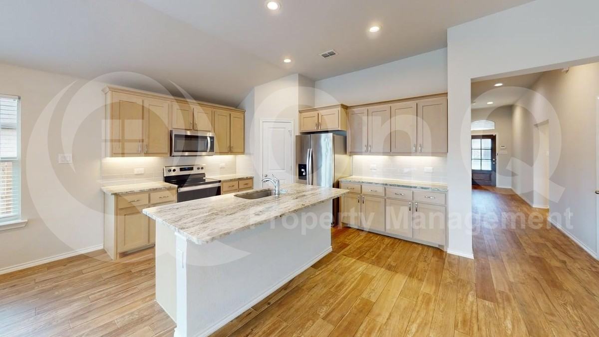 4725 Sassafras Dr - Photo 4 of 25