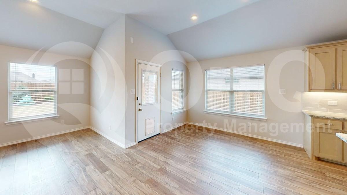 4725 Sassafras Dr - Photo 7 of 25