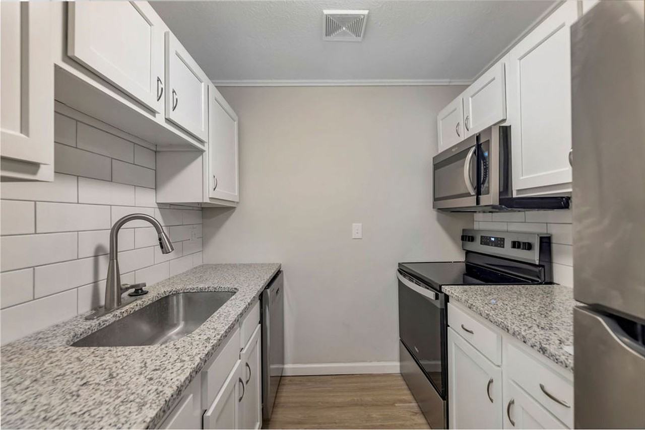 4310 Batavia Meadows Dr #5 - Photo 2 of 11