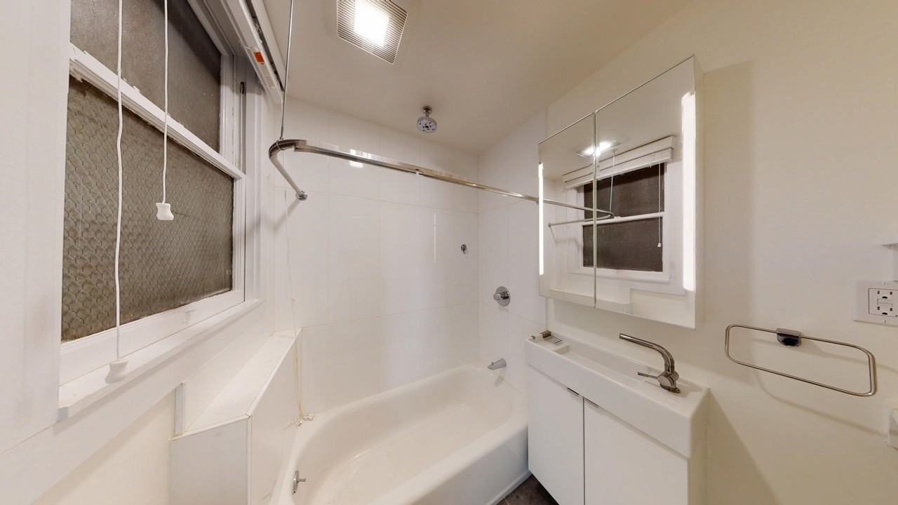 530 Stockton Street - Photo 6 of 26