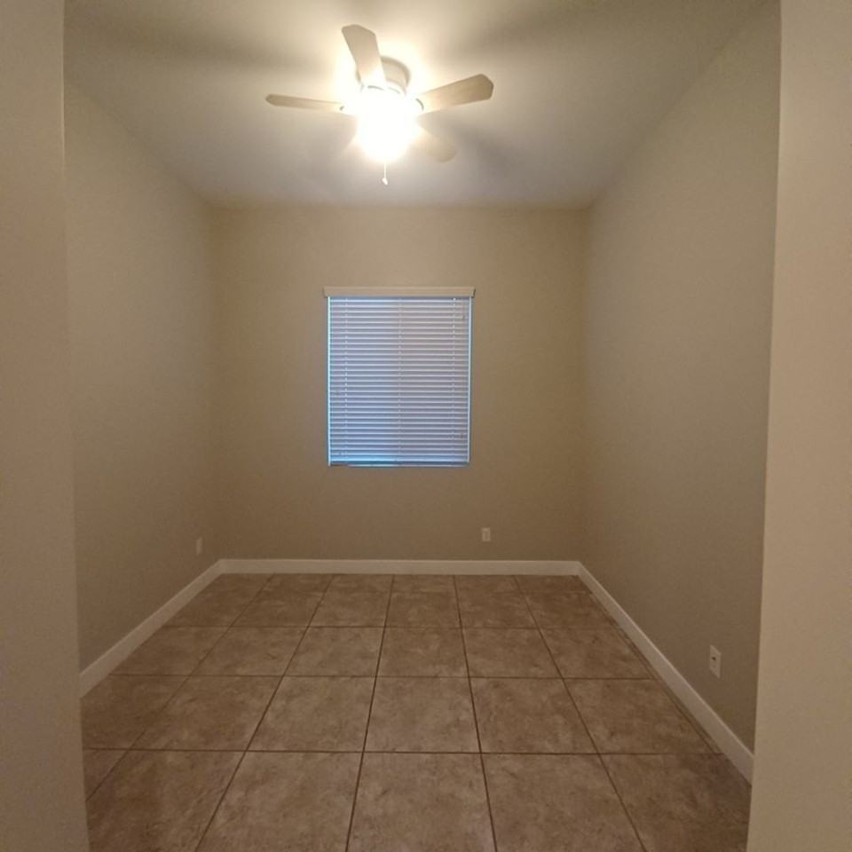 14360 W Corrine Dr - Photo 4 of 24