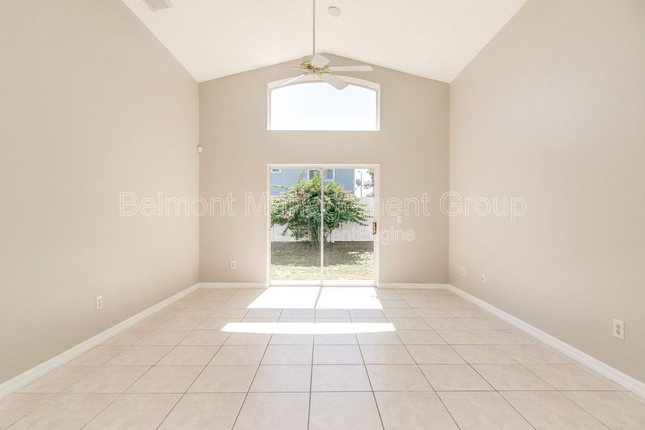 117 Allison Ave - Photo 4 of 15