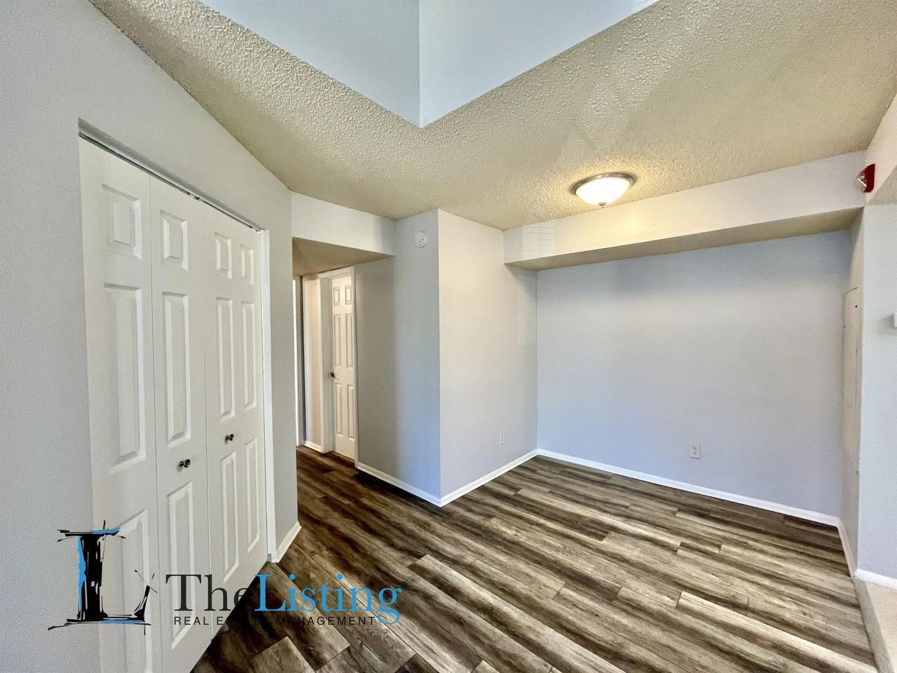 3732 Idlebrook Cir #208-1 - Photo 7 of 17