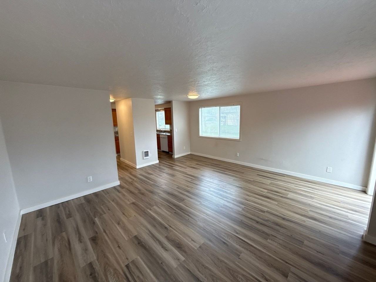 3714 47th Ave Ne - Photo 4 of 28