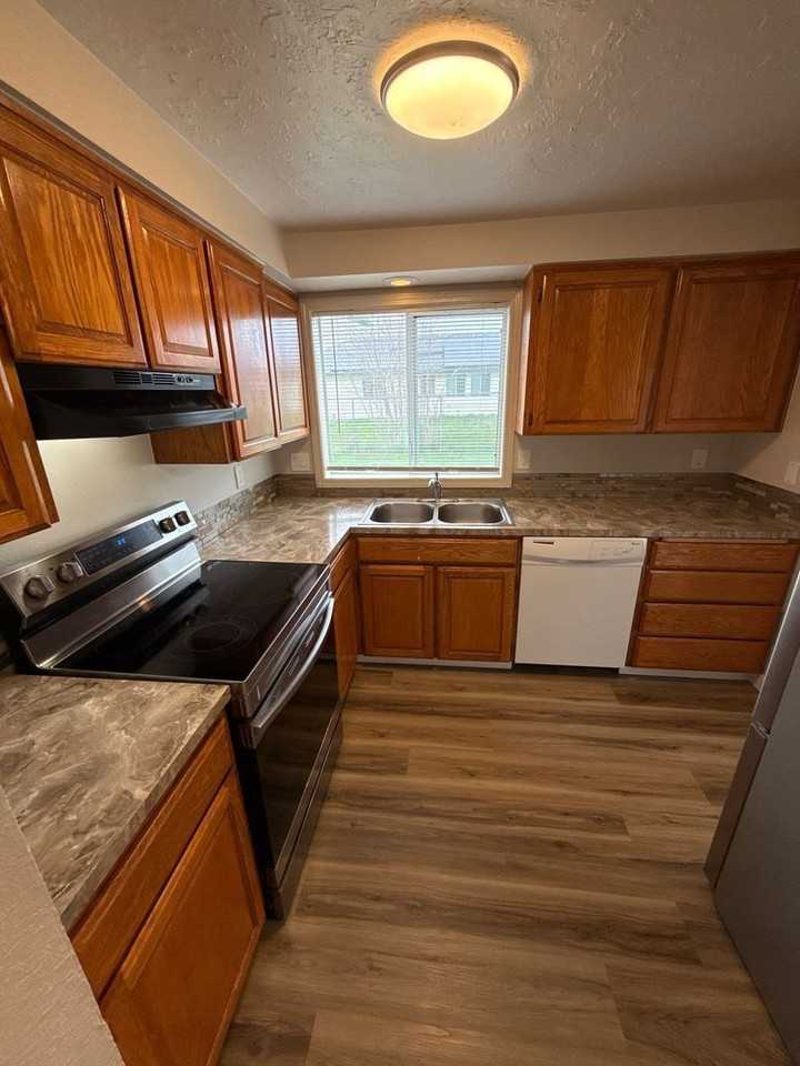 3714 47th Ave Ne - Photo 7 of 28