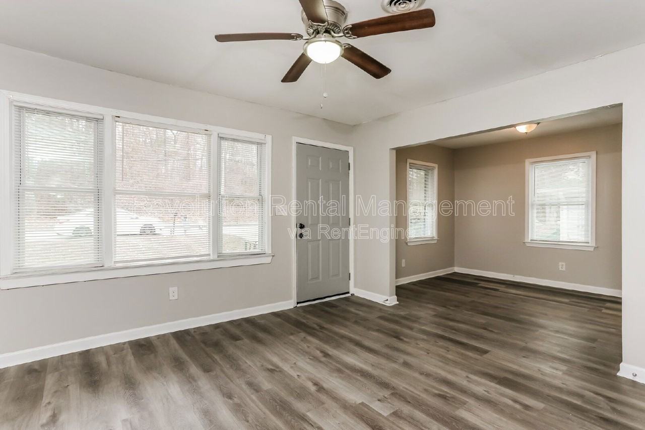 79 Anderson Ave Nw #A - Photo 4 of 16