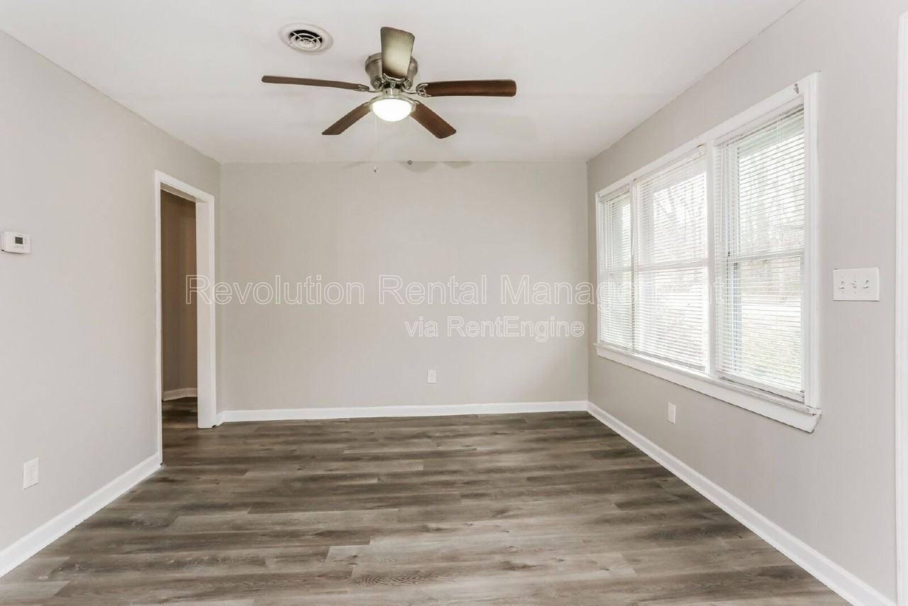 79 Anderson Ave Nw #A - Photo 5 of 16