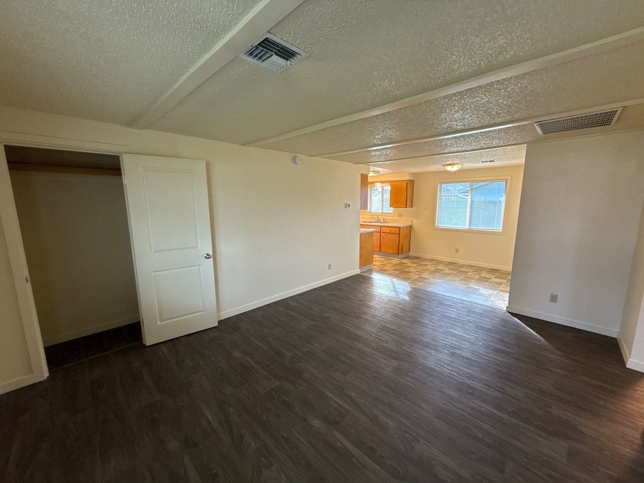 411 E 3rd St - Photo 6 of 30