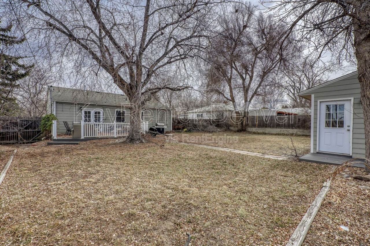 4345 Gray St - Photo 3 of 18