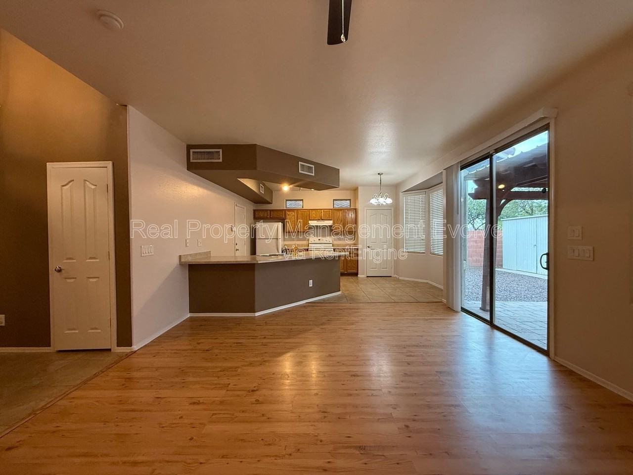 9854 E Escondido Ave - Photo 5 of 30