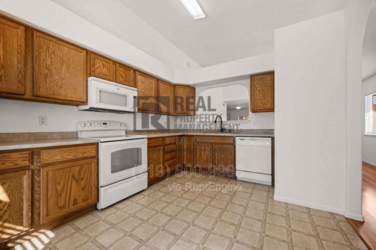 842 Edna Way - Photo 4 of 29