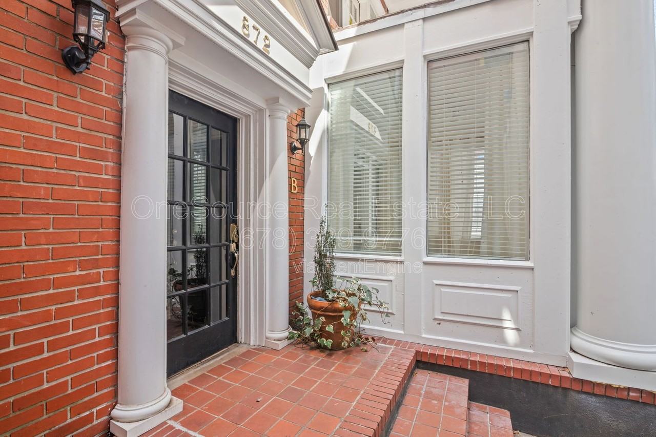 872 Briarcliff Rd Ne #1B1 - Photo 5 of 33