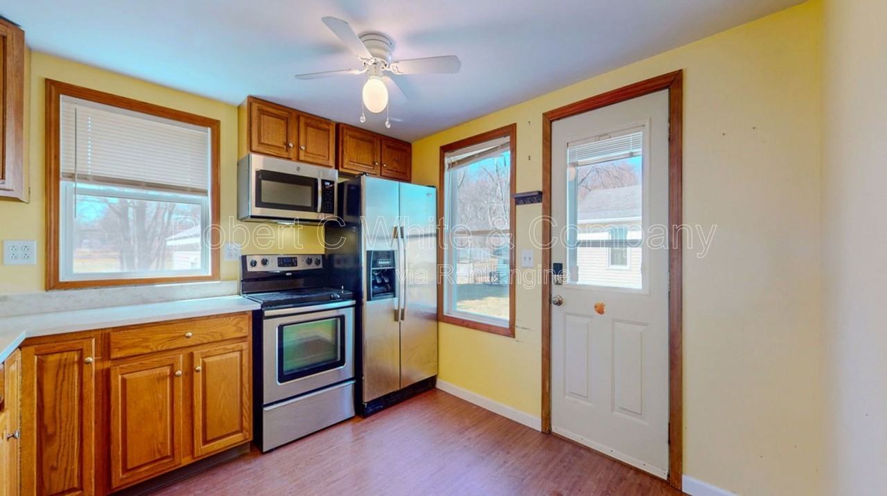 10 Harkness Dr - Photo 5 of 22