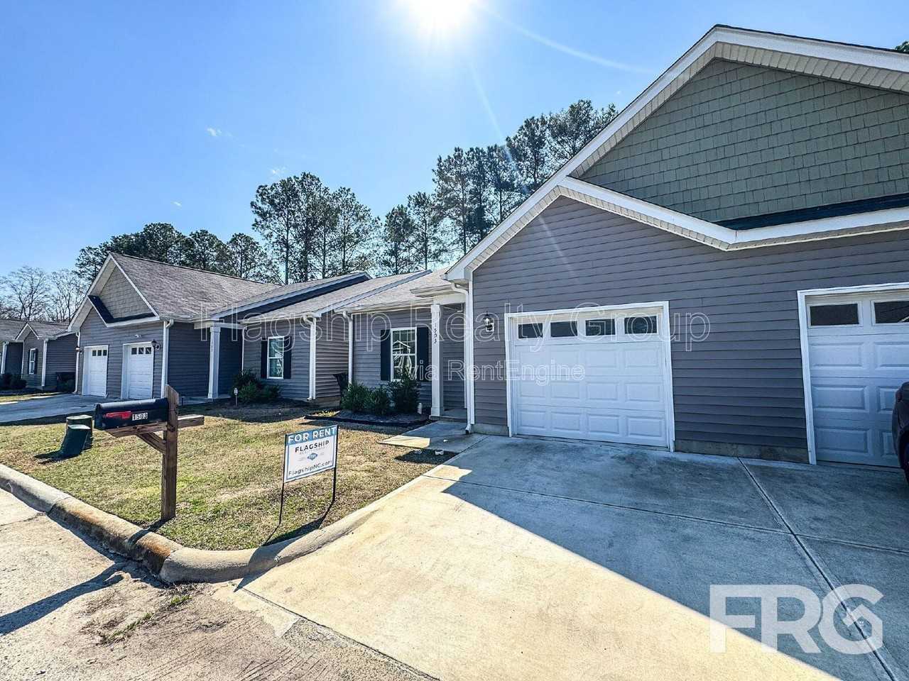 1503 S Taylor St - Photo 2 of 28