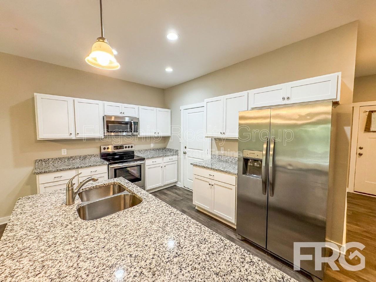 1503 S Taylor St - Photo 6 of 28