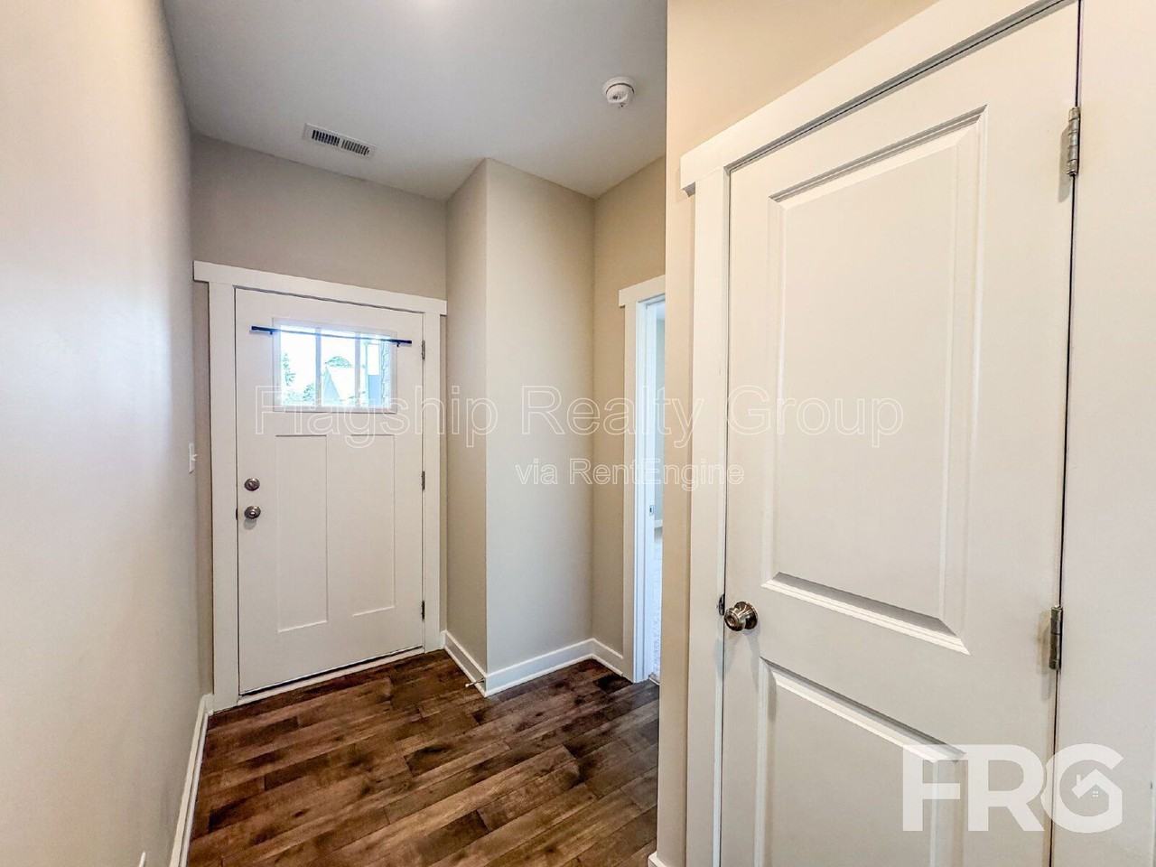 1507 S Taylor St - Photo 4 of 29