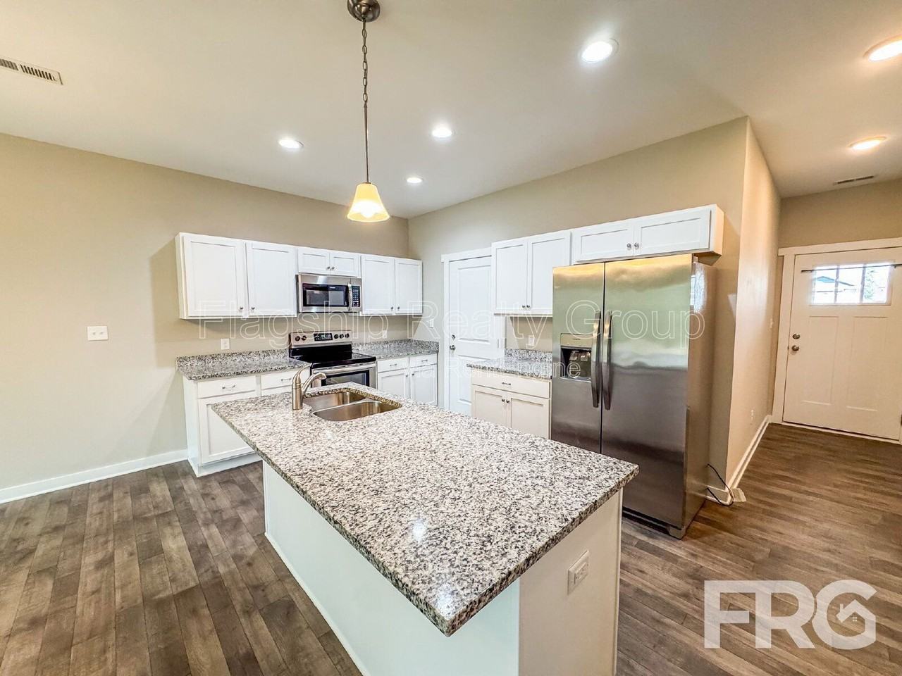 1507 S Taylor St - Photo 6 of 29