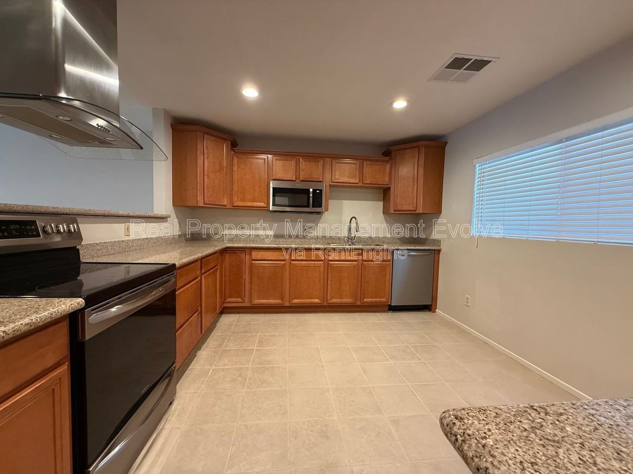 4849 E Lake Point Cir - Photo 5 of 24