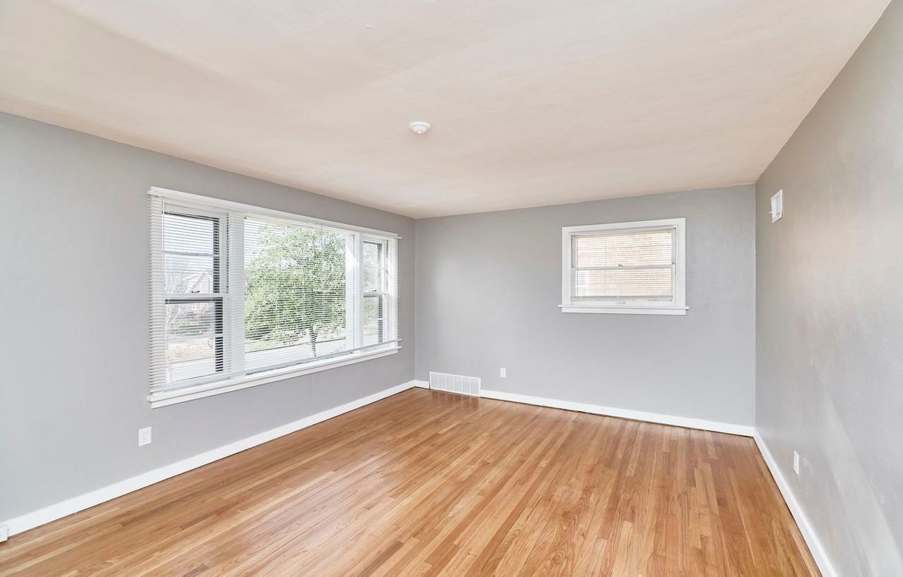 7361 Melrose Ave - Photo 6 of 35