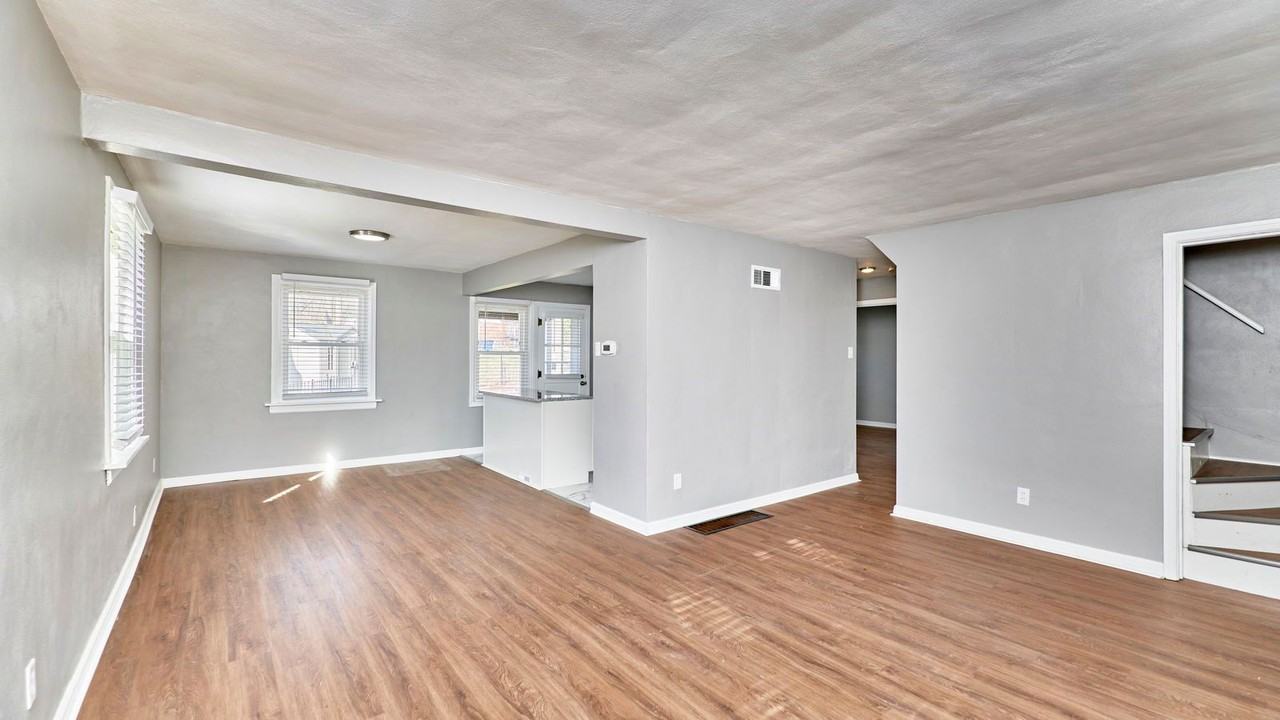 8601 Belhaven Dr - Photo 7 of 35