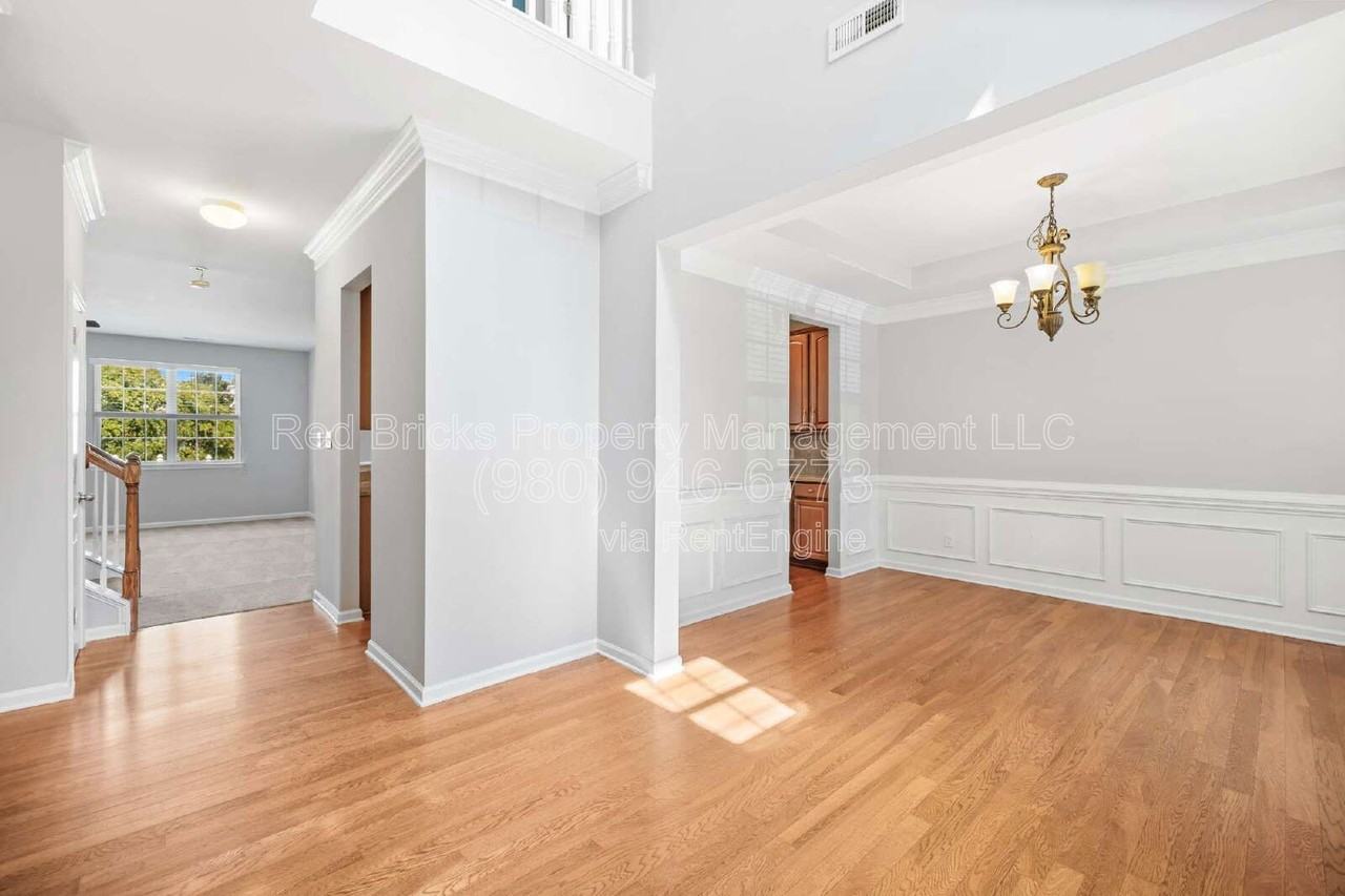 9621 Cheery Meadow Dr - Photo 6 of 37