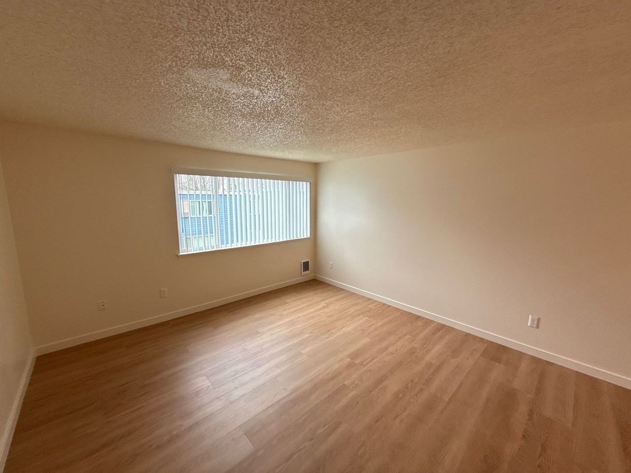271 Senate St Nw - Photo 2 of 16
