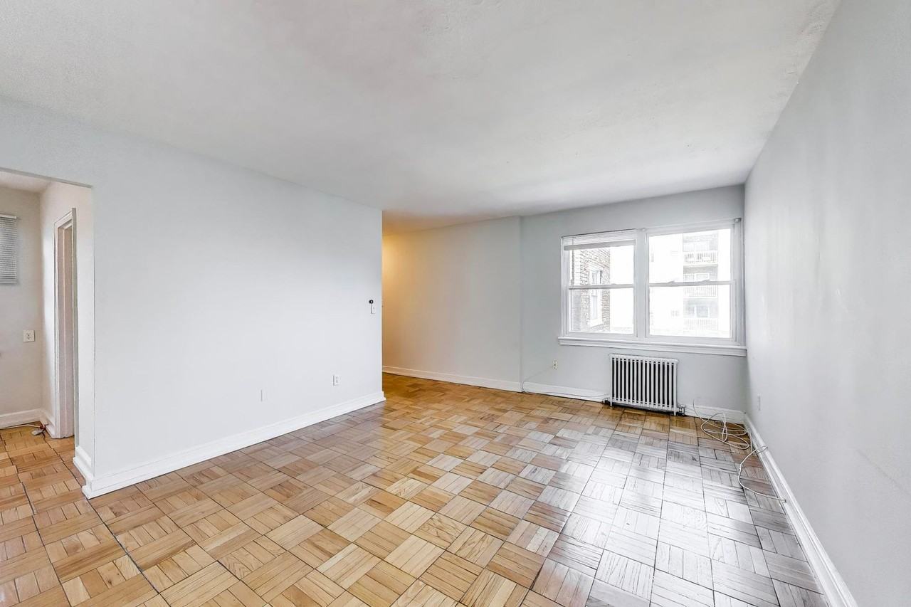Le Mar Apartments - Photo 2 of 35