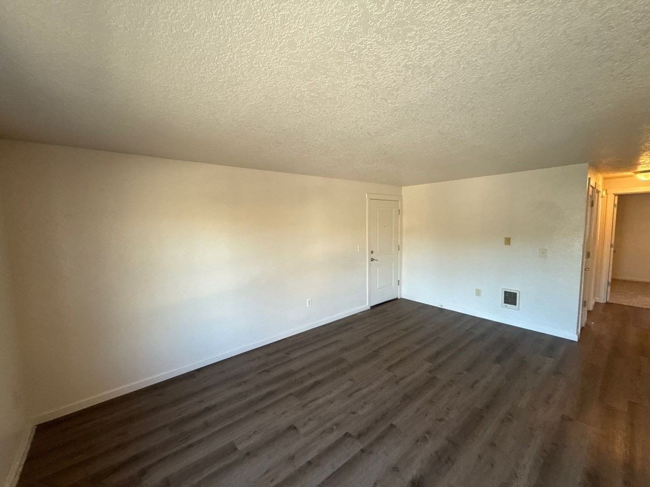 918 Bryan Ct - Photo 4 of 23