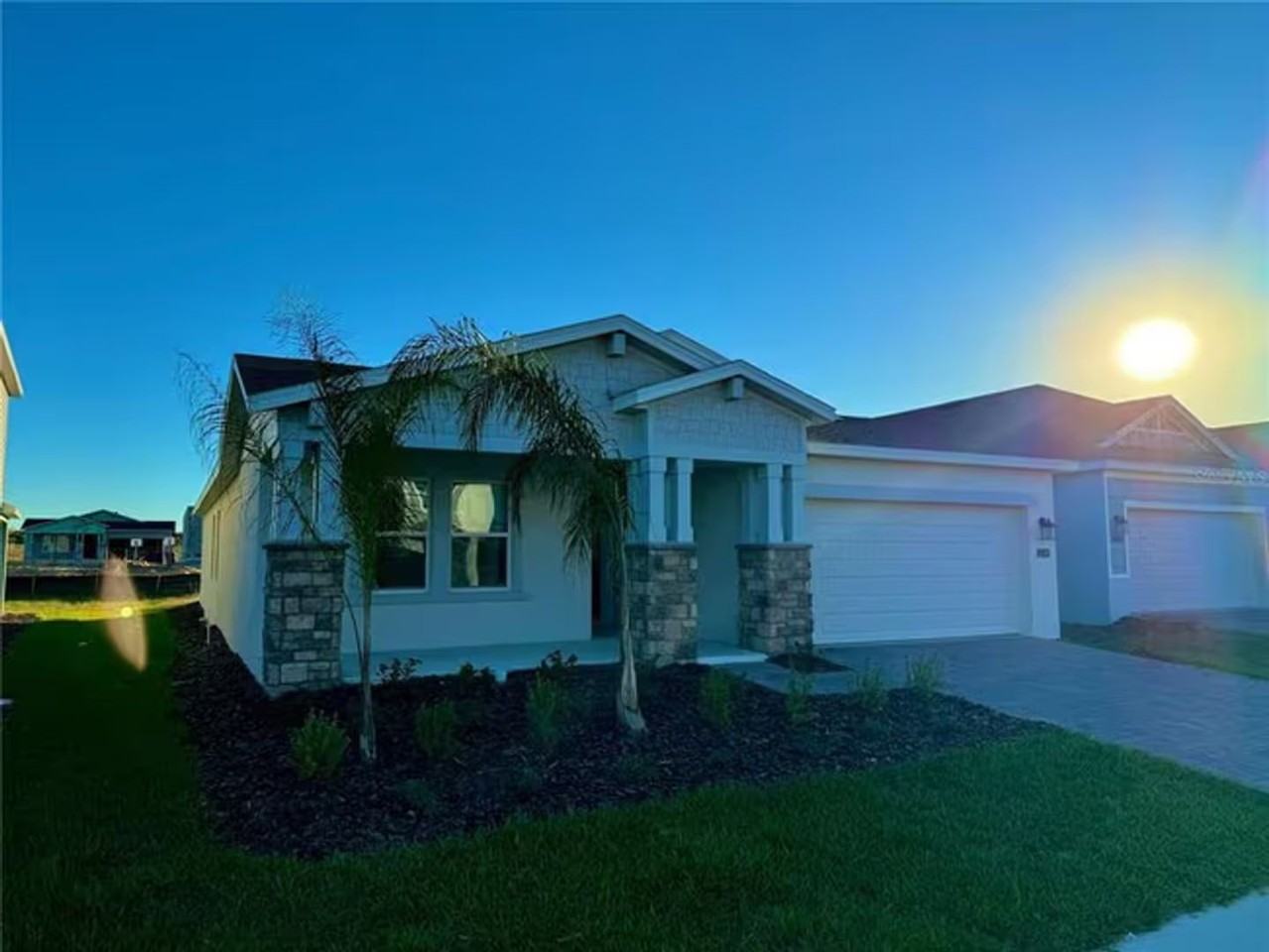 2649 Armstrong Ave #B - Photo 4 of 12