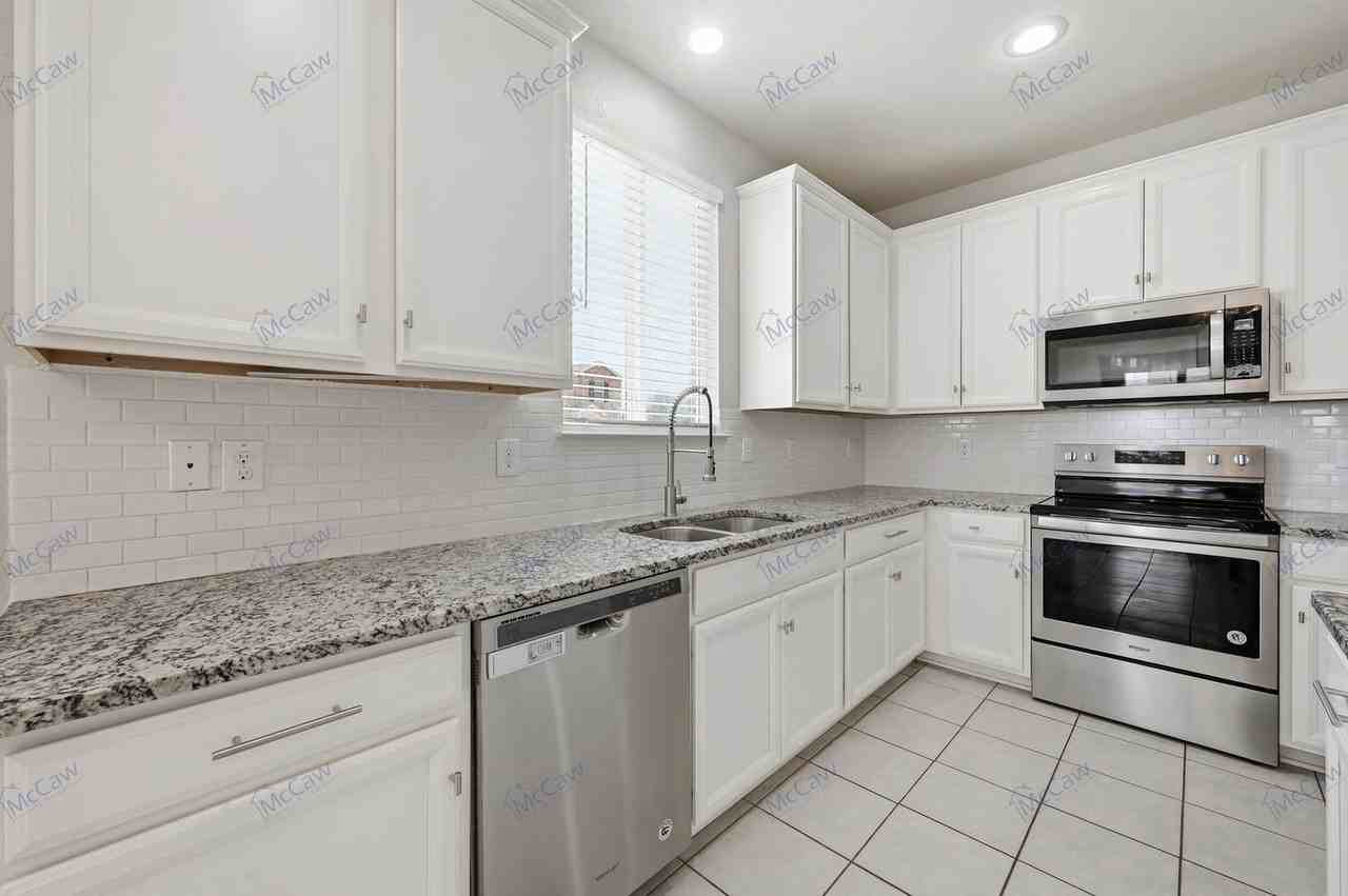 2365 Bernese Ln - Photo 5 of 26