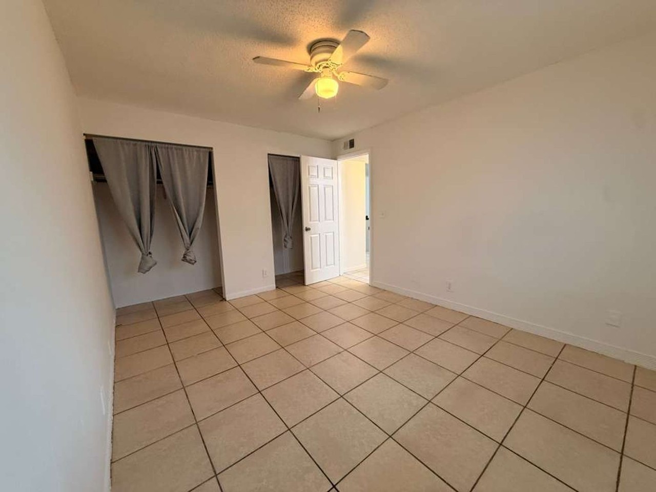 5217 Nw 24th Ct #40 - Photo 7 of 10