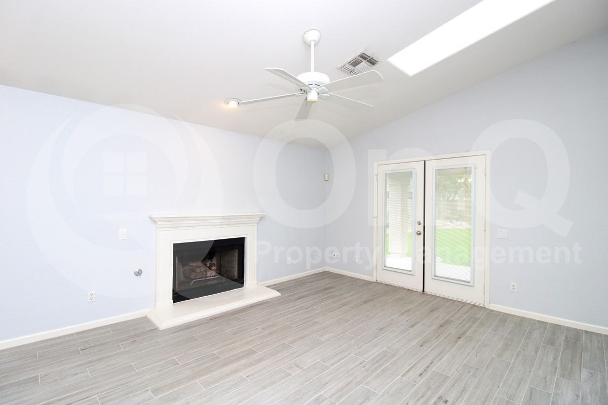 1472 W Blue Ridge Way - Photo 4 of 18