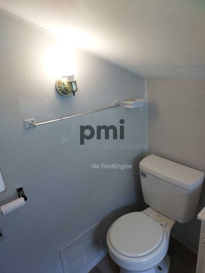 1920 E Wood St - Photo 3 of 14