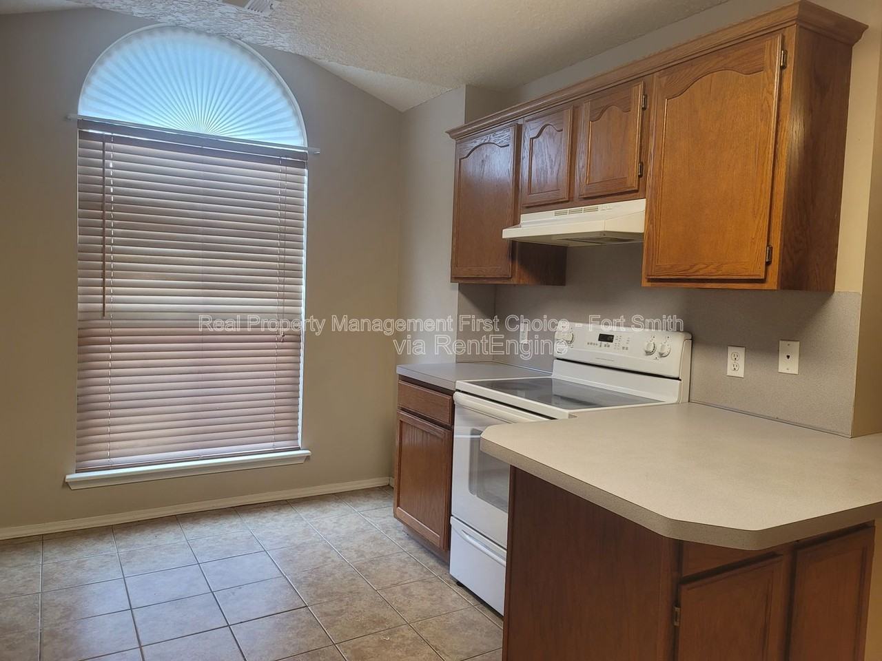 2316 Woodwind Way - Photo 6 of 16