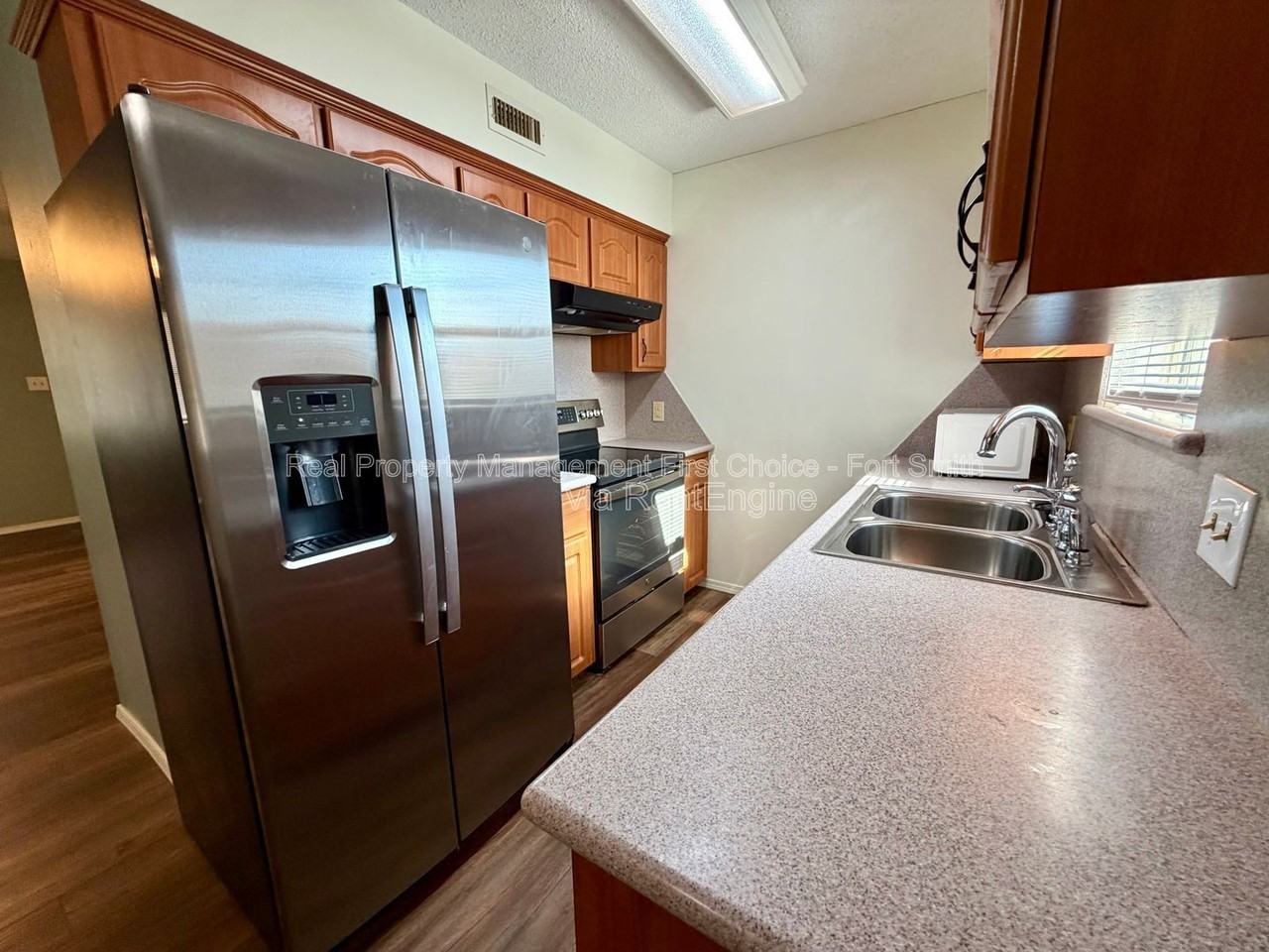 904 Hillside Dr - Photo 6 of 33