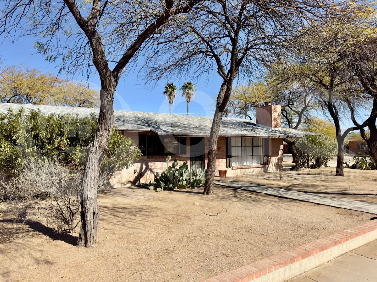 5427 E Eastland St - Photo 3 of 22