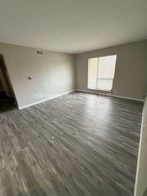 219 N 48th St #4 - Photo 2 of 5