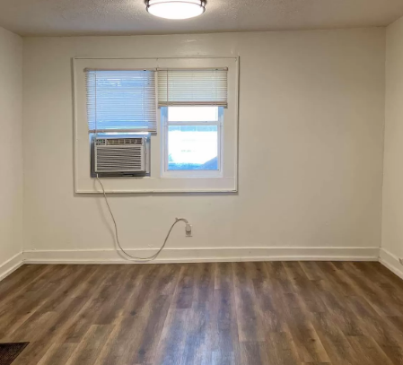 837 W Walnut St #3 - Photo 3 of 5