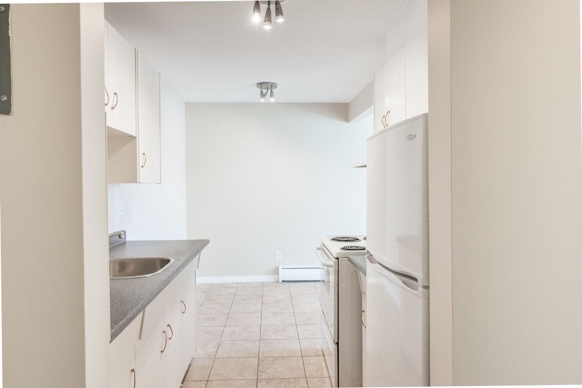 Alexander Apartments - Photo 6 of 49