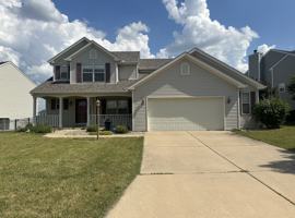 featured image of 3921 Trailway Dr