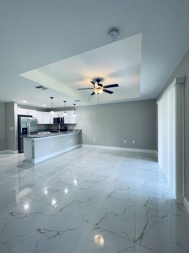 4716 30th St Sw - Photo 6 of 32