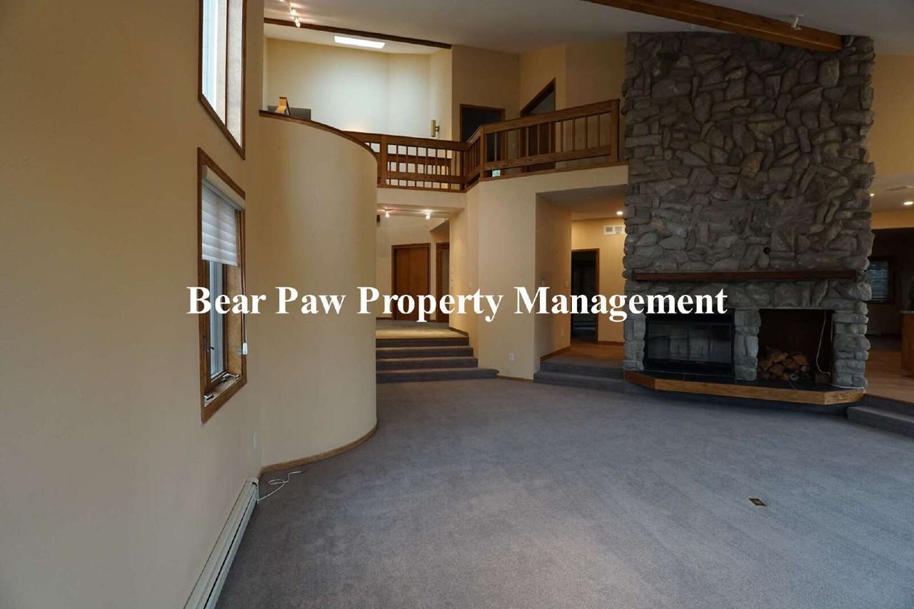 3913 Mountainside Trl - Photo 4 of 26