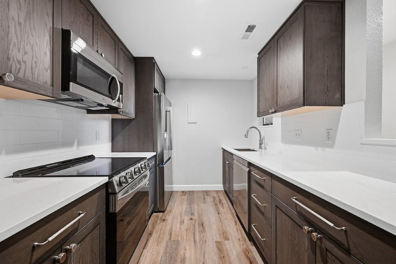 10303 E Peakview Ave - Photo 4 of 32