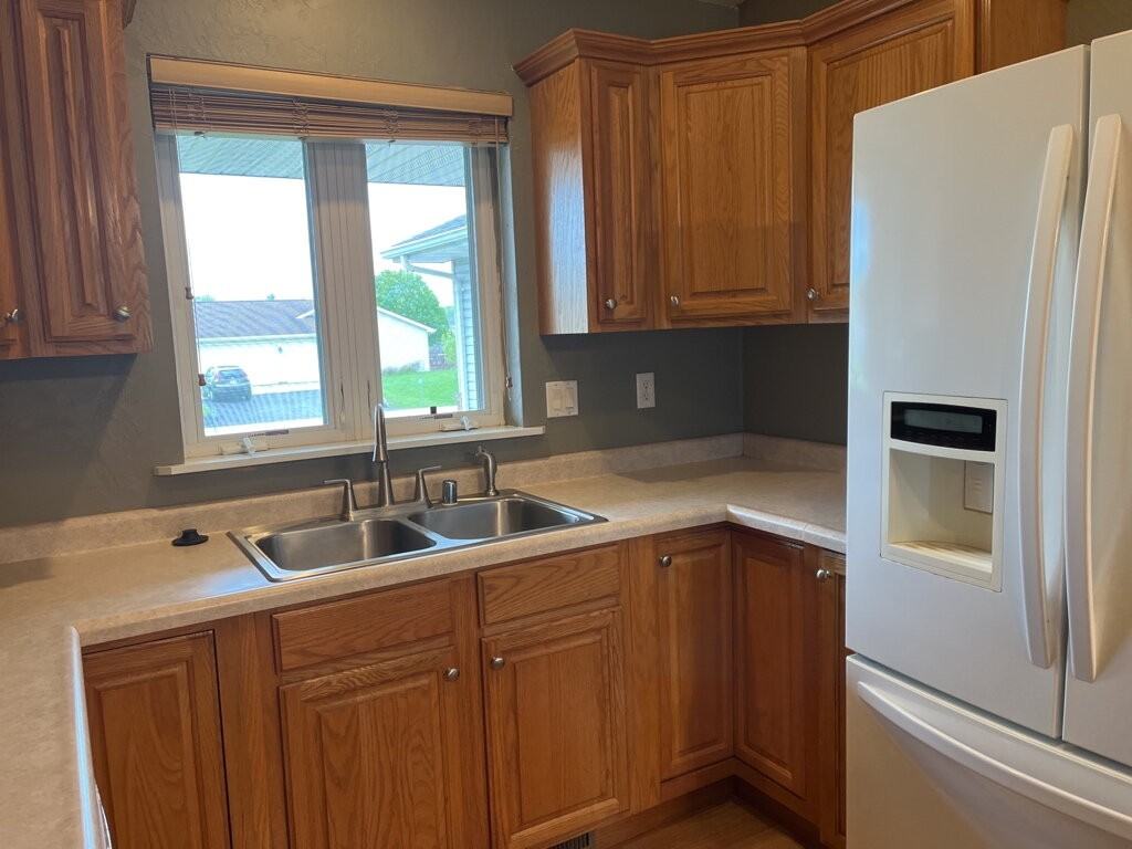 W7085 Buttercup Ct - Photo 6 of 32