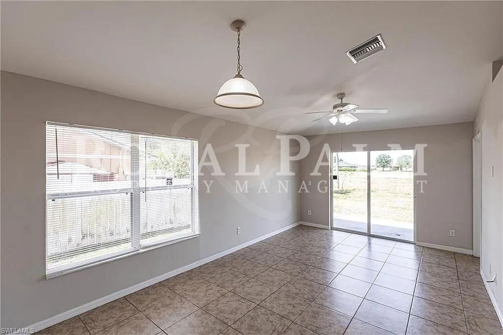 2130 Ne 8th Pl - Photo 6 of 30