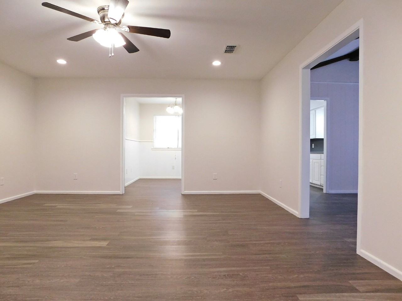 4422 57th St - Photo 7 of 19