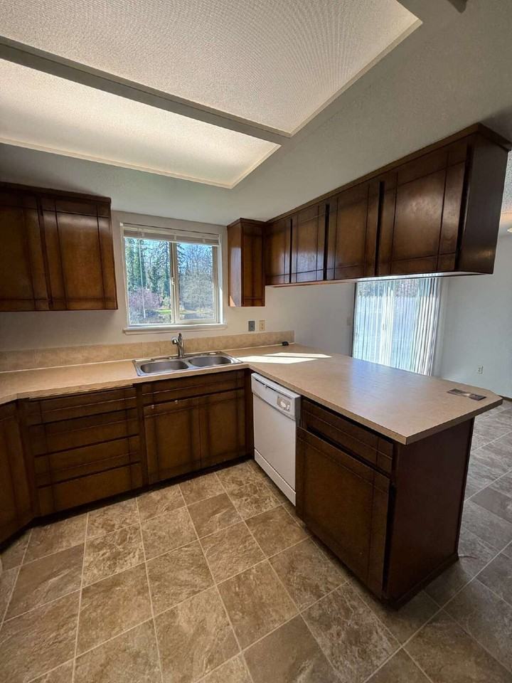 14312 9th Avenue Ct E - Photo 5 of 18