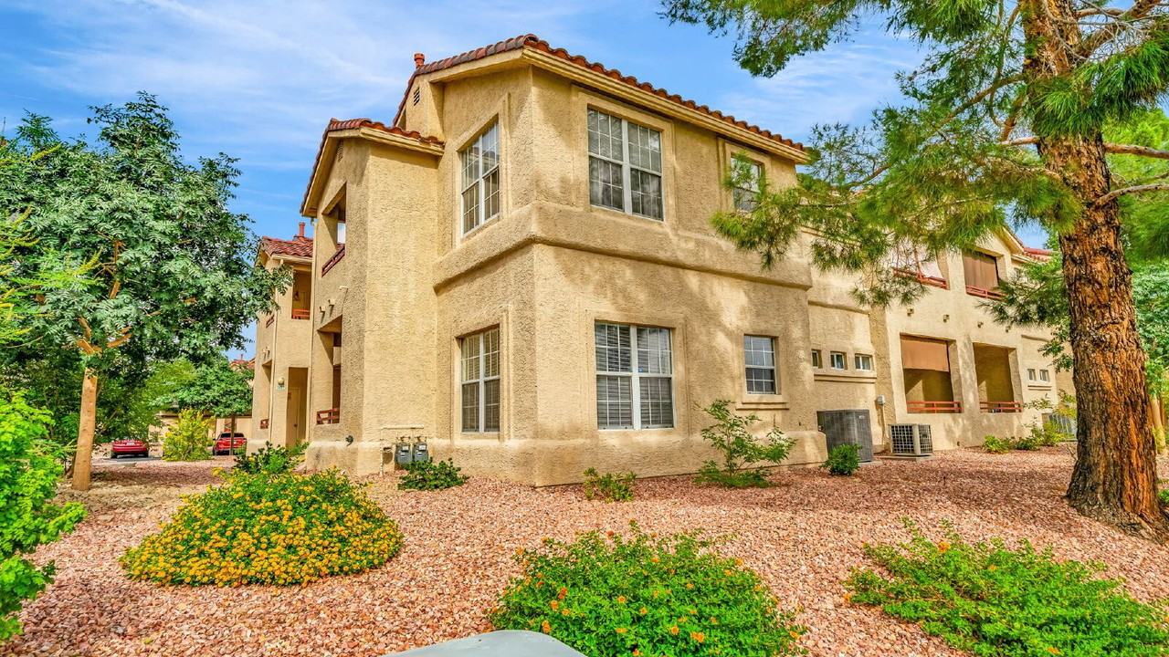 520 Arrowhead Trl - Photo 2 of 35